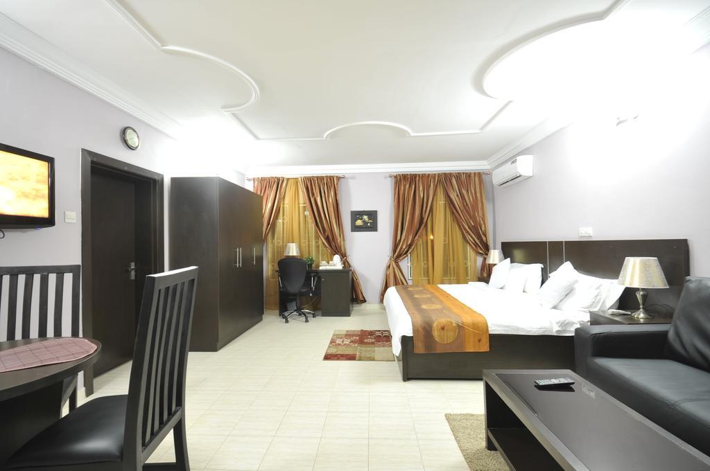 Sheer Luxury Apartments And Suites Abuja Bilik gambar